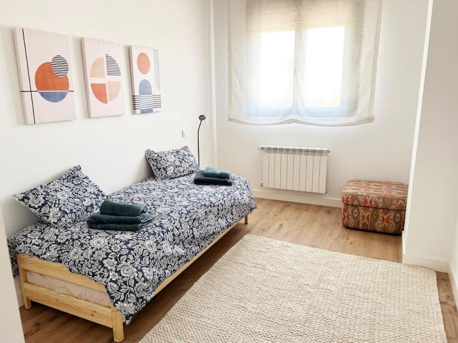Apartamento De Cuatro Habitaciones En Talavera Talavera de la Reina Eksteriør billede
